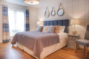Modern & central - two bedroom & two bathroom apartment